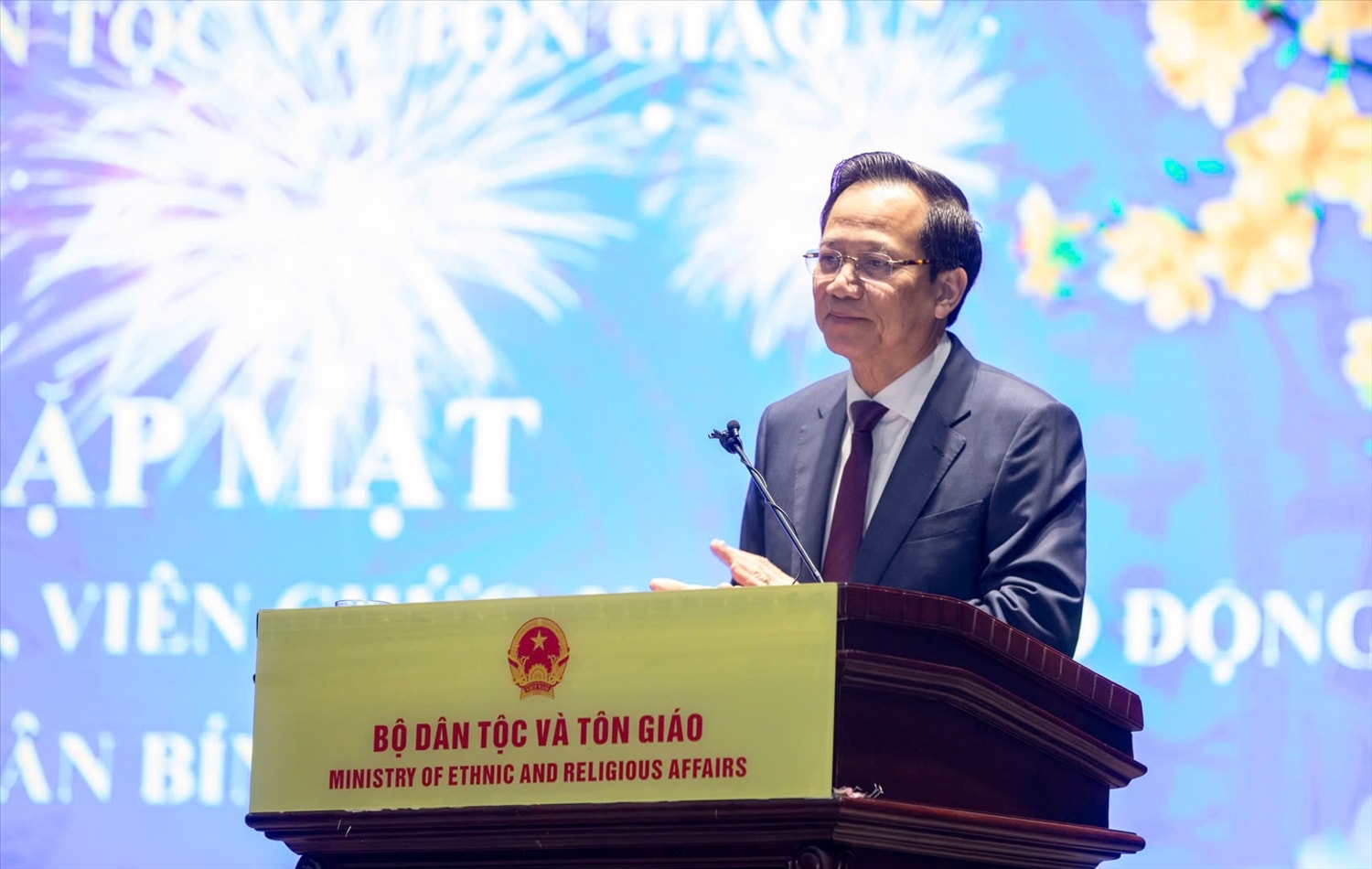 Bộ trưởng Bộ Dân tộc và Tôn giáo Đào Ngọc Dung gửi tới toàn thể cán bộ, công chức, viên chức và người lao động Bộ Dân tộc và Tôn giáo lời chúc mừng năm mới mạnh khỏe, an vui, hạnh phúc (Ảnh. Tuấn Ninh)