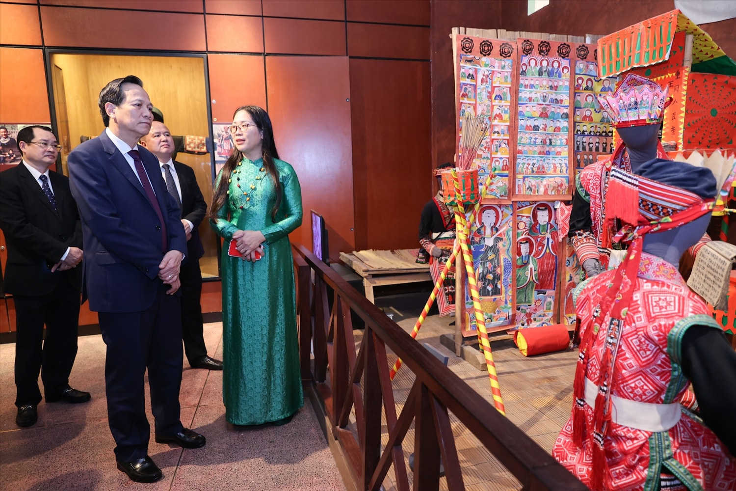 (TIN PV) Bộ trưởng Đào Ngọc Dung: Bảo tàng Dân tộc học Việt Nam là tài sản quý báu và vô giá của đất nước  7