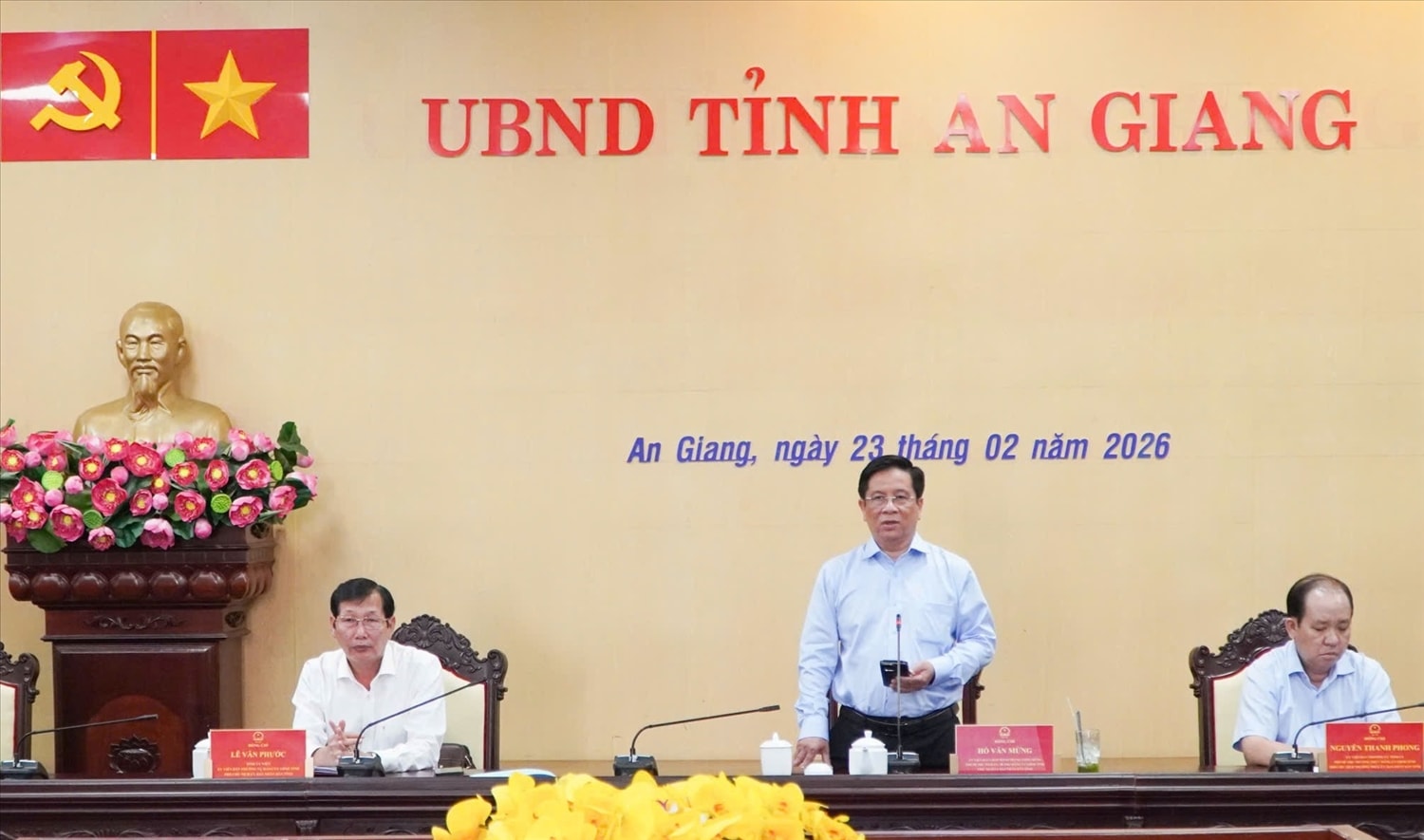 Chủ tịch Ủy ban bầu cử tỉnh An Giang Hồ Văn Mừng yêu cầu các cấp, các ngành tập trung cao độ vào công tác chuẩn bị bầu cử đại biểu Quốc hội Khóa XVI, đại biểu HĐND các cấp, nhiệm kỳ 2026-2031. (Ảnh: Nguyễn Hành)