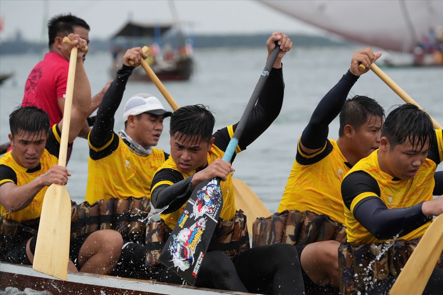 Sôi nỗi từng chặng đua. (Ảnh NT)