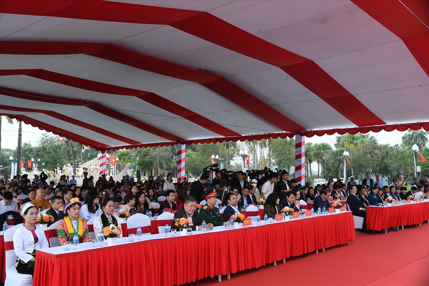 Các đại biểu tham dự sự kiện
