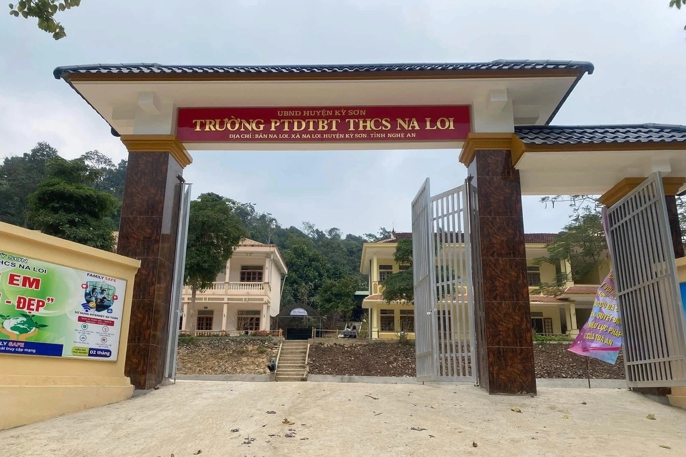 Trường Phổ thông dân tộc bán trú THCS Na Loi - nơi xảy ra vụ việc đáng tiếc