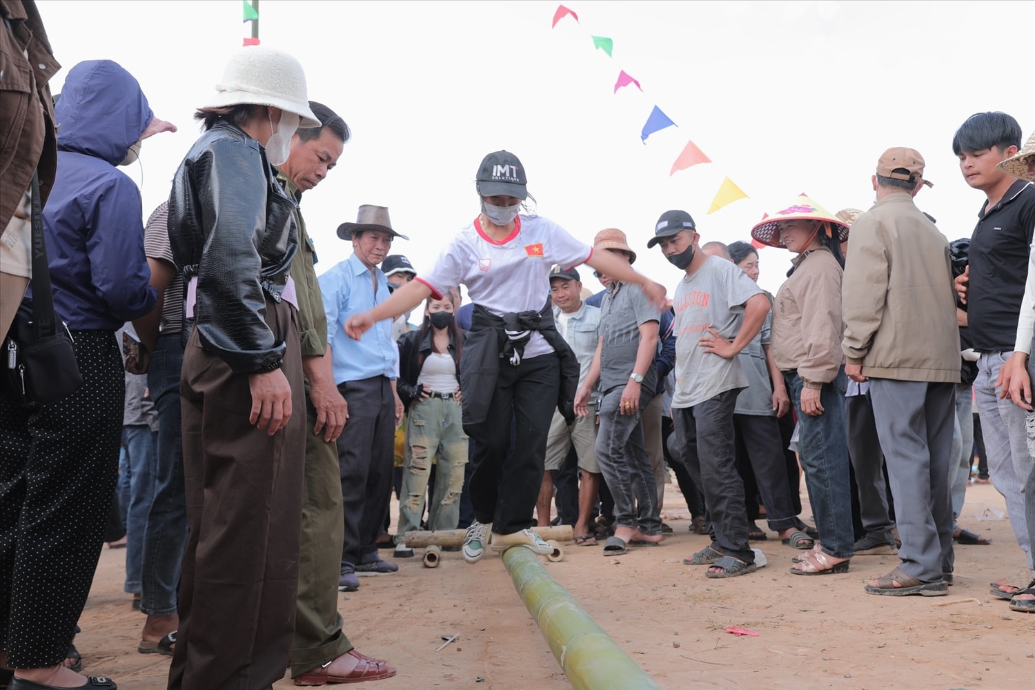 Em kg tin: Hội tụ sắc màu văn hóa ở Lễ hội dân gian Việt Bắc trên Tam Giang 12