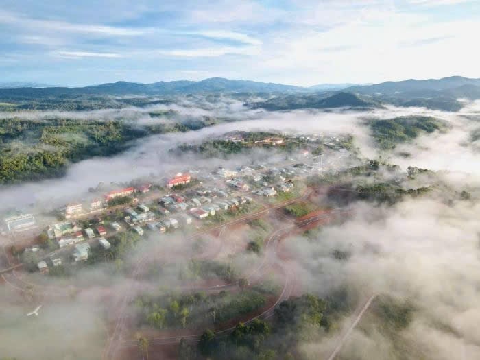 Sương sớm ôm trọn Măng Đen (ảnh ST)