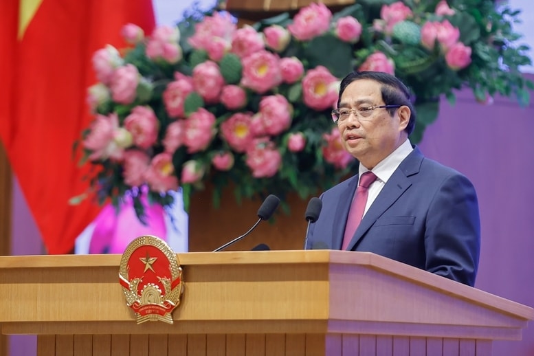 Thủ tướng khẳng định, dù trong bất kỳ hoàn cảnh, cương vị nào, phụ nữ Việt Nam luôn là hiện thân của những giá trị tốt đẹp nhất; là những người ngày ngày nỗ lực 
