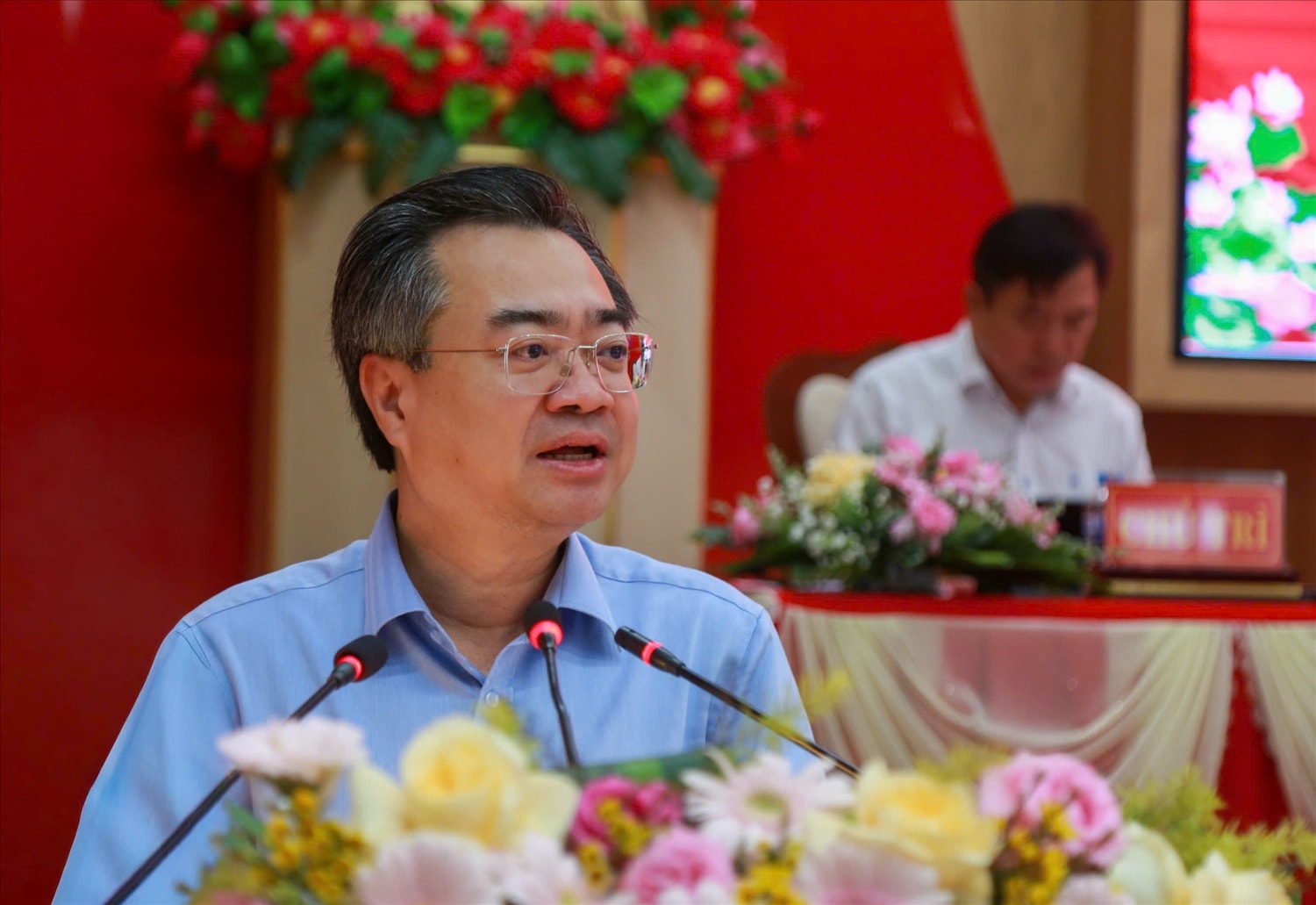 Ủy viên Bộ Chính trị, Bí thư Trung ương Đảng, Trưởng ban Chính sách, chiến lược Trung ương Nguyễn Thanh Nghị tiếp xúc cử tri tại Đắk Lắk