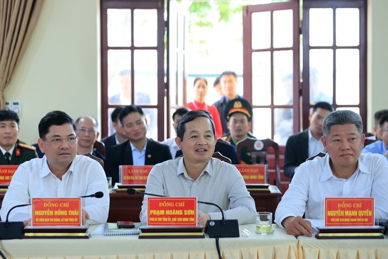 Lãnh đạo các địa phương tham dự cuộc làm việc - Ảnh: VGP/Nhật Bắc