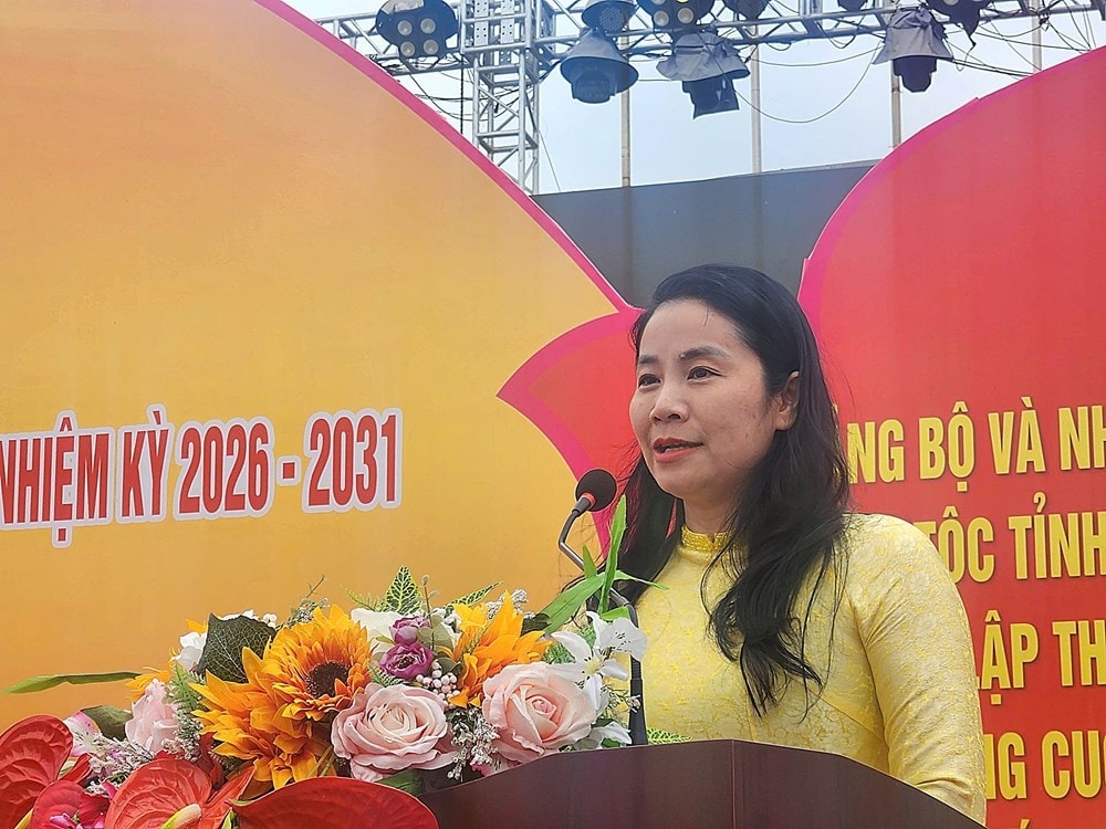 Phát biểu tại lễ khai mạc, bà Trần Hồng, Giám đốc Trung tâm Triển lãm và Xúc tiến Du lịch Thanh Hóa, giới thiệu về ý nghĩa của triển lãm