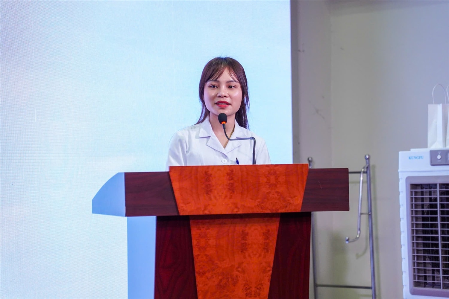 Bác sĩ Bùi Thị Nguyệt Ánh chia sẻ tại Chương trình