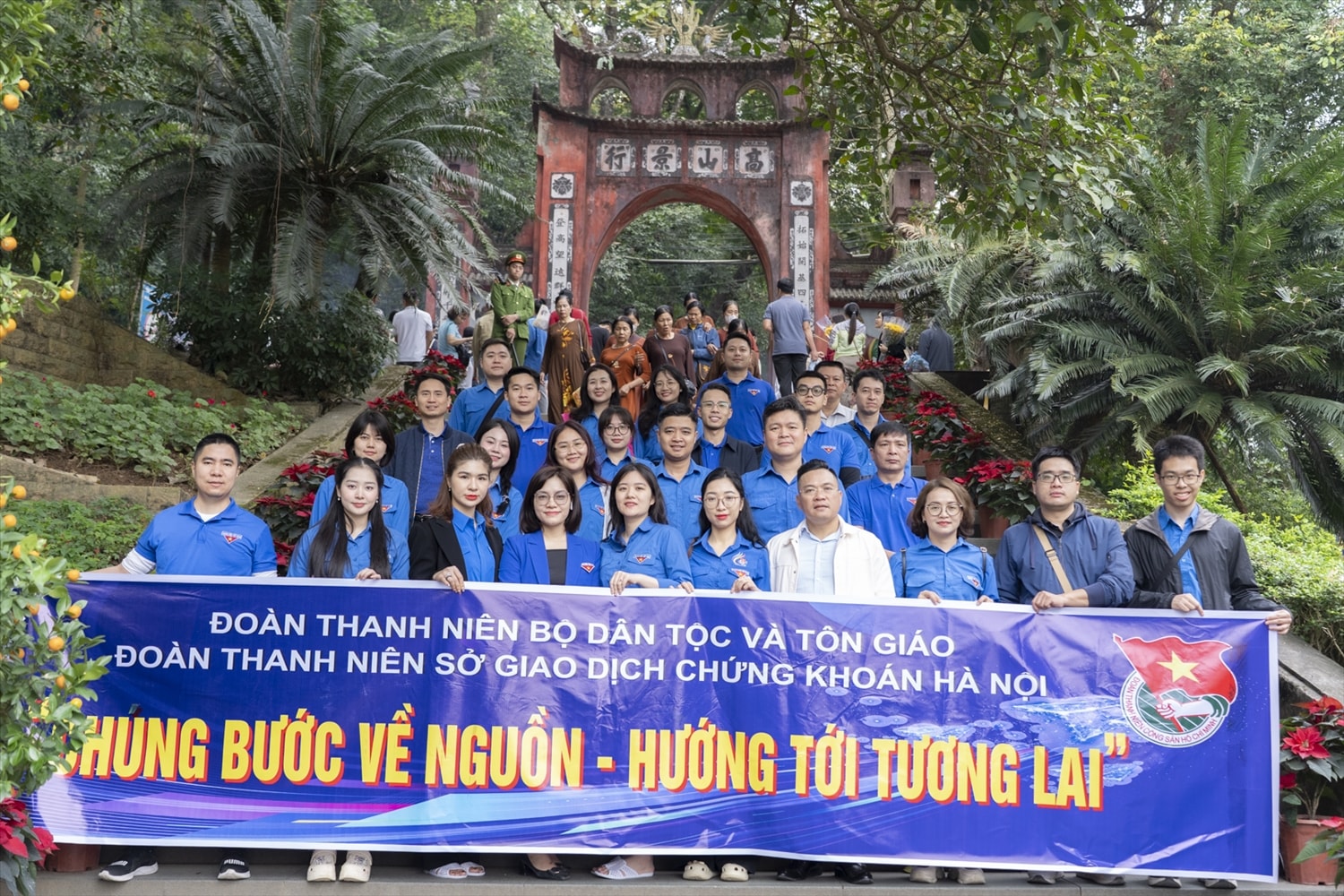Chuyến công tác tại Phú Thọ không chỉ là hành trình thiện nguyện mà còn là đợt sinh hoạt chính trị sâu rộng, giúp bồi đắp lý tưởng cách mạng và thắt chặt tình đoàn kết giữa các đơn vị, để lại hình ảnh đẹp về thanh niên ngành Dân tộc và Tôn giáo cũng như ngành Chứng khoán trong lòng nhân dân.