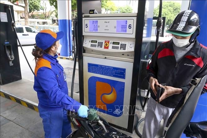  Công điện số 22 của Thủ tướng Chính phủ yêu cầu bảo đảm cung ứng xăng dầu cho sản xuất, kinh doanh và tiêu dùng của người dân, doanh nghiệp (Ảnh MH).