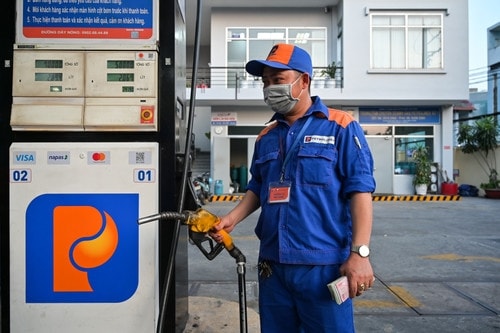RON95 giảm gần 4.000 đồng/lít nhờ chi mạnh Quỹ Bình ổn (Ảnh IT)