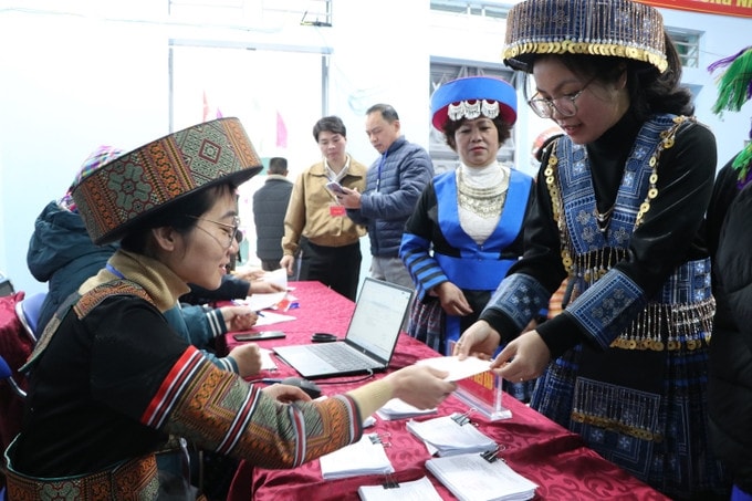 Cử tri bản Hợp 2, xã Dào San, tỉnh Lai Châu cảm nhận rõ trách nhiệm ở mỗi lá phiếu bầu cử (Ảnh TL) 