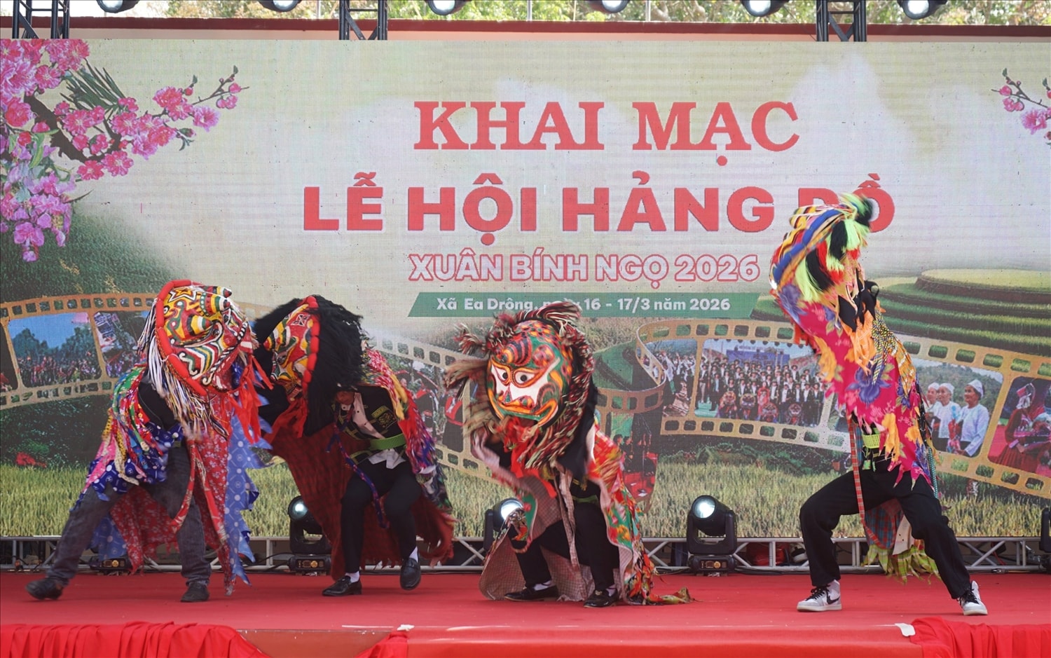 Em kg tin: Lê Tây Nguyên vui hội Hảng Pồ 5