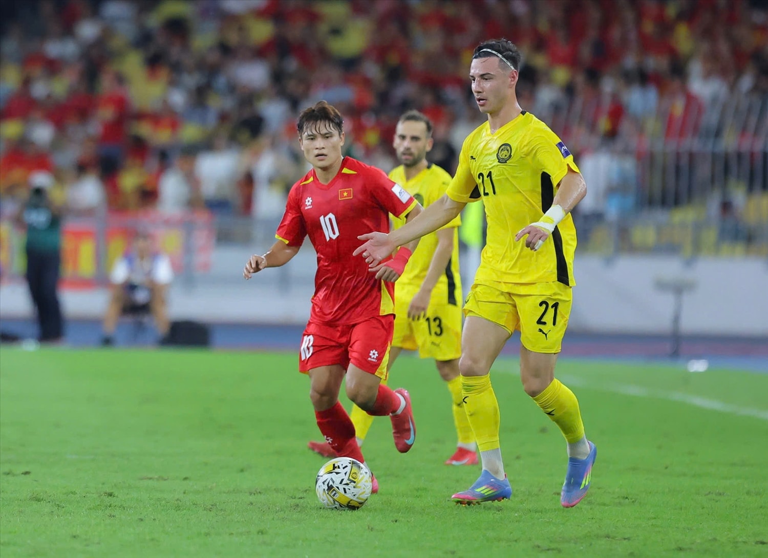 AFC chính thức đưa ra án phạt dành cho đội tuyển Malaysia (Ảnh IT)