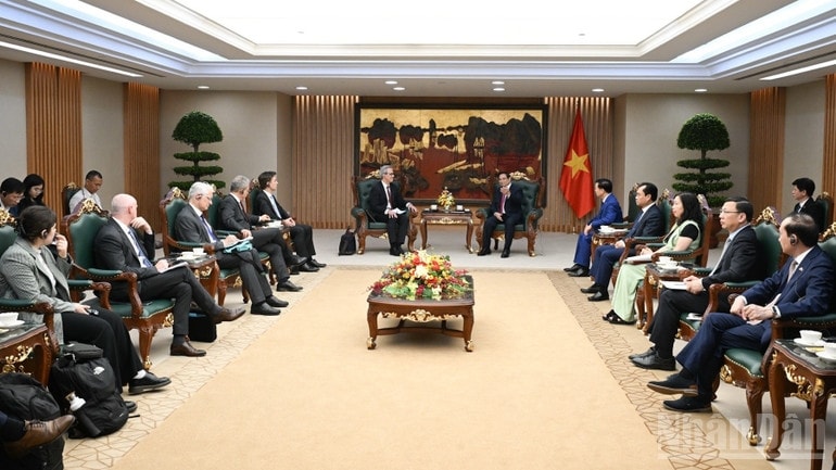 Quang cảnh buổi tiếp. (Ảnh: TRẦN HẢI)