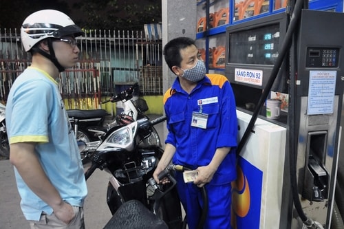 Giá xăng dầu tiếp tục tăng cao (Ảnh IT)