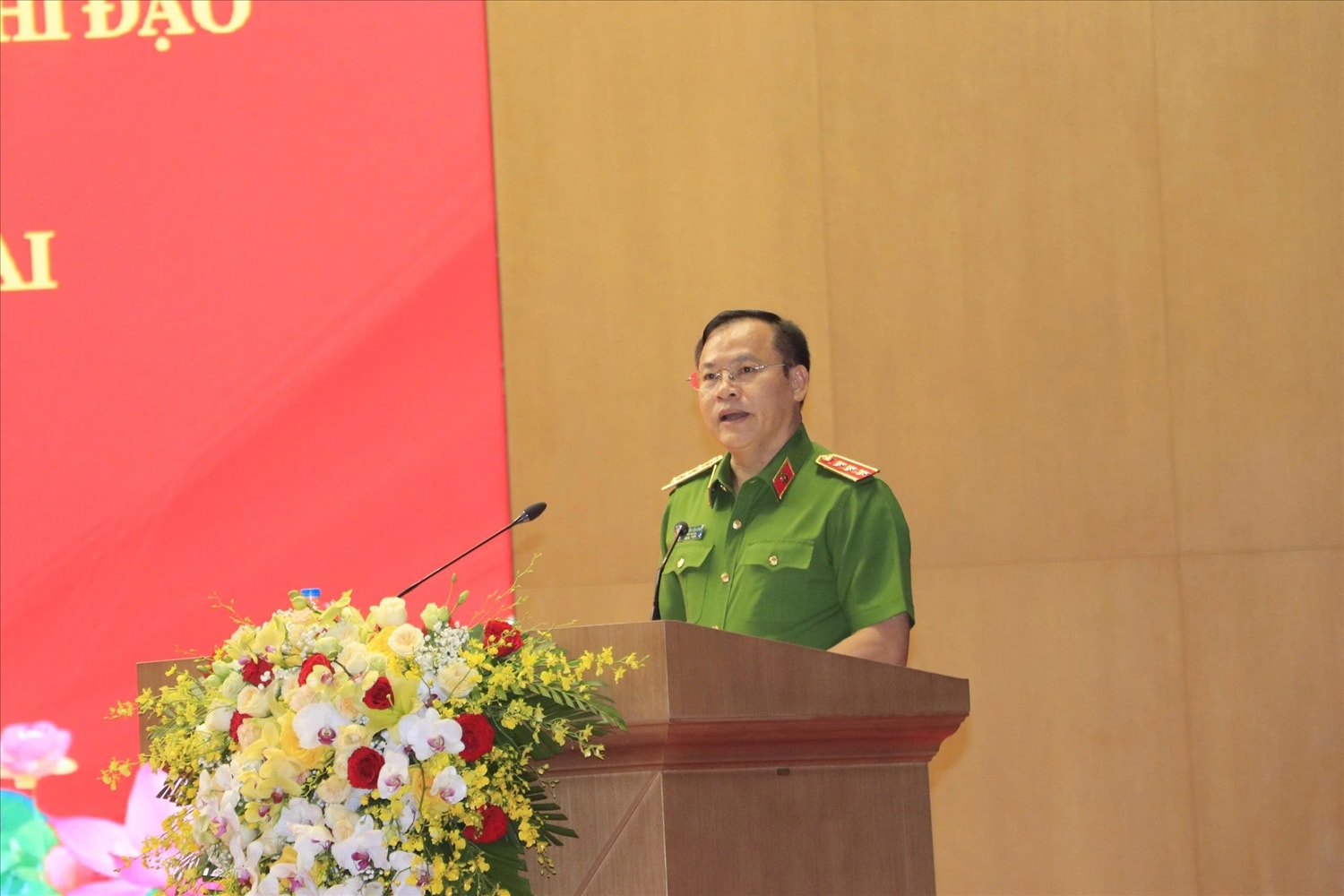 Thứ trưởng Bộ Công an Nguyễn Văn Long phát biểu tại hội nghị (Ảnh Trọng Bảo)