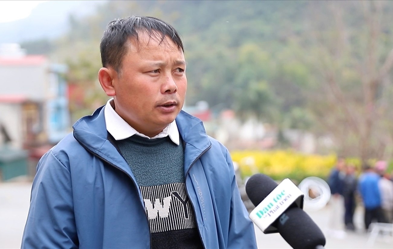 Bí thư Chi bộ Mùa A Chống luôn hết lòng vì người dân thôn Háng Phừ Loa