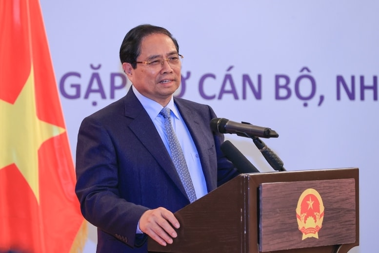 Thủ tướng mong bà con tiếp tục gìn giữ, phát huy bản sắc văn hóa, ngôn ngữ tiếng Việt trong đời sống, góp phần quảng bá, lan tỏa giá trị tốt đẹp của dân tộc ta ra thế giới - Ảnh: VGP/Nhật Bắc