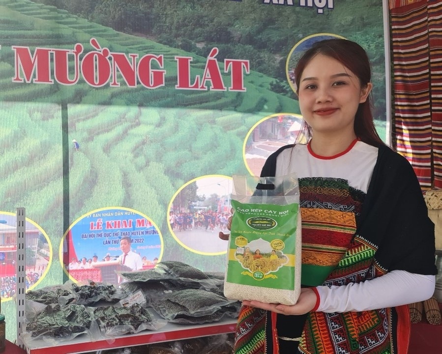 Khi nếp Cay Nọi đạt chuẩn OCOP 3 sao, sản phẩm ngày càng được nhiều khách hàng biết đến, góp phần nâng cao giá trị nông sản địa phương.