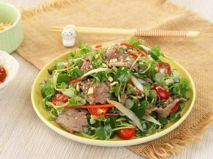 Với nguyên liệu dễ tìm và cách chế biến đơn giản, gỏi rau càng cua thịt bò là lựa chọn tuyệt vời cho những ai muốn thưởng thức một món ăn vừa ngon miệng vừa tốt cho sức khỏe