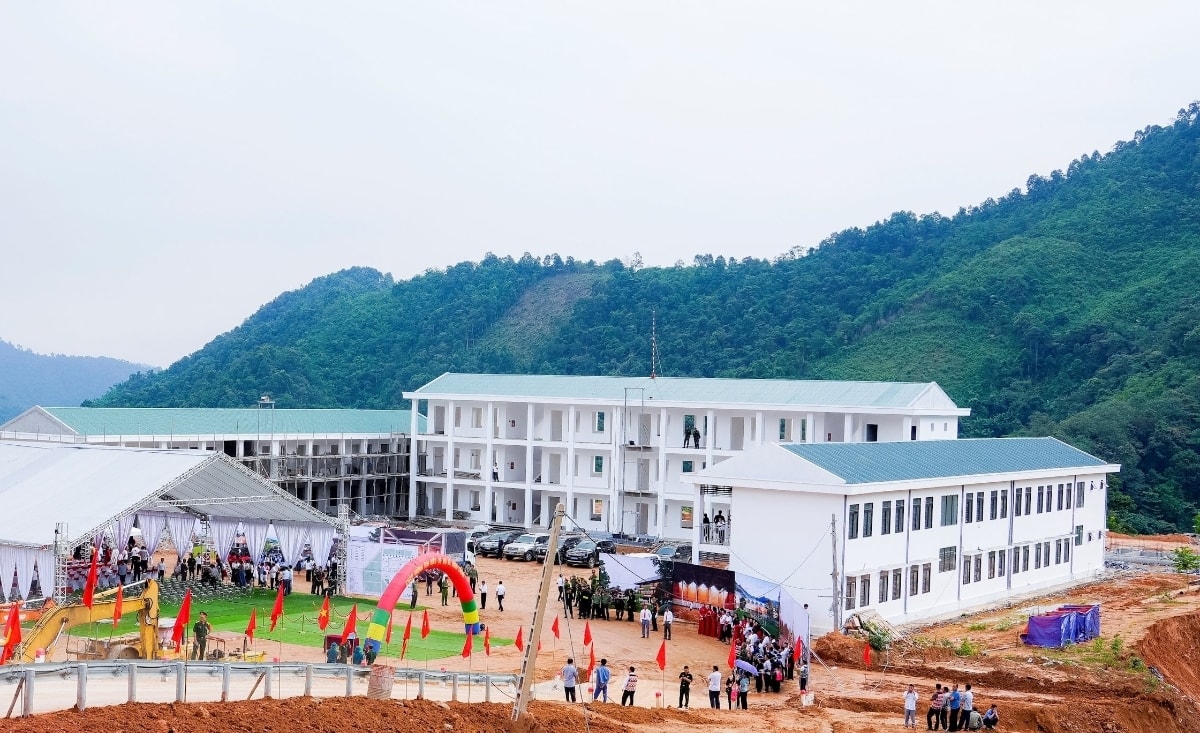 Trường nội trú liên cấp tại xã Na Ngoi là ngôi trường khởi công đầu tiên ở Nghệ An - Ảnh: Phạm Bằng