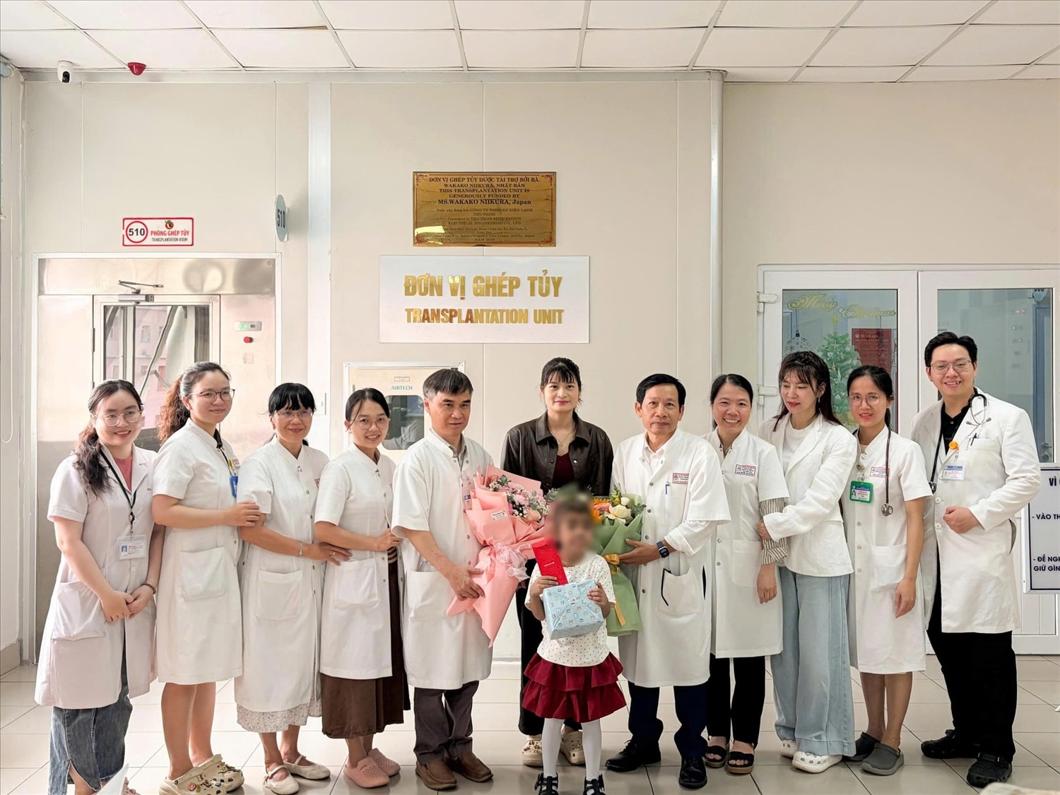 Ngày 25/3, Bệnh nhi H.T. M (7 tuổi, quê ở Lào Cao) đã được cho xuất viện (Ảnh: Đ. Q)