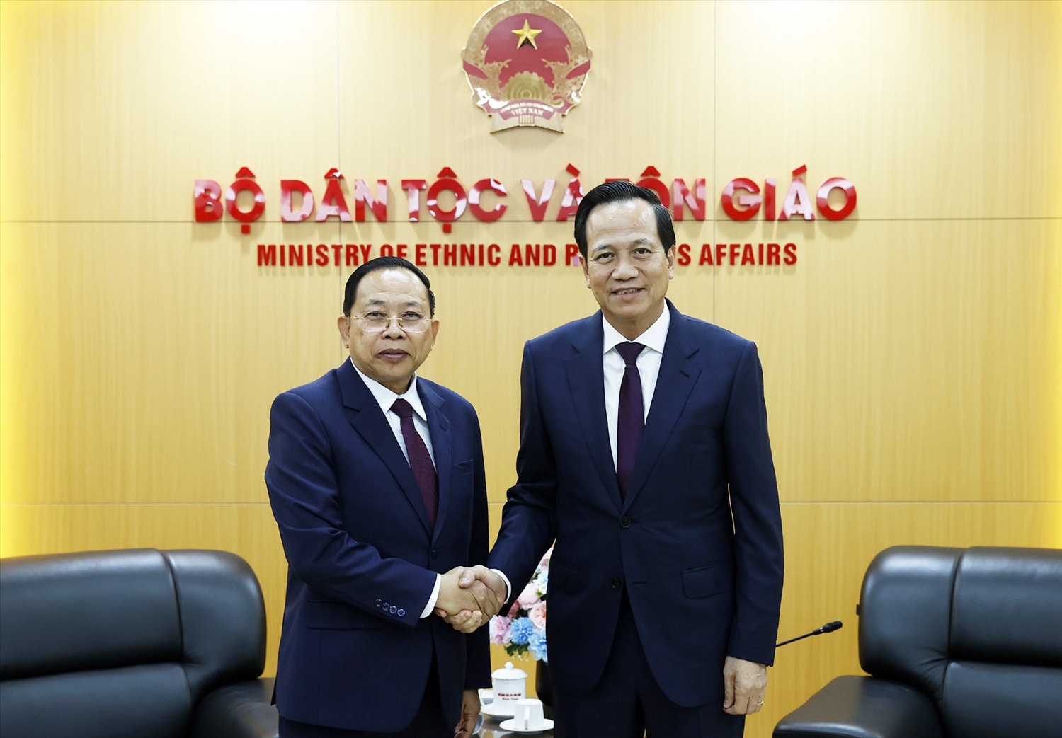 Bộ trưởng Đào Ngọc Dung đã Hội đàm với Bộ trưởng Bộ Lễ nghi và Tôn giáo Vương quốc Campuchia Chay Borin (Ảnh. Phạm Hải)