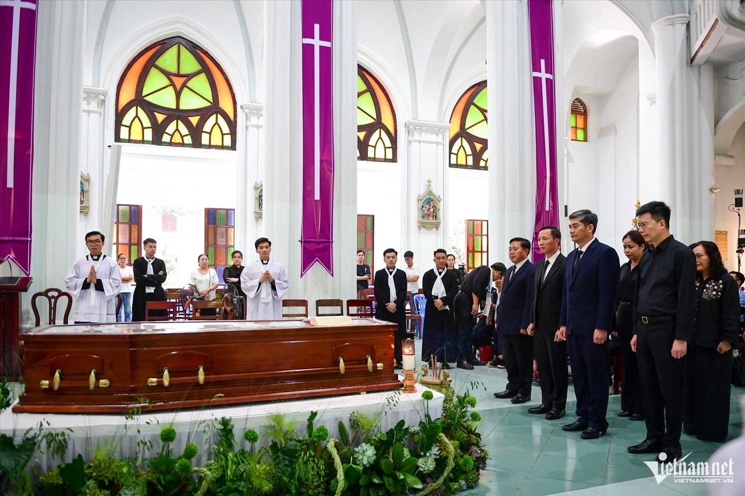 Lãnh đạo Bộ Dân tộc và Tôn giáo viếng Đức Hồng y Gioan Baotixita Phạm Minh Mẫn