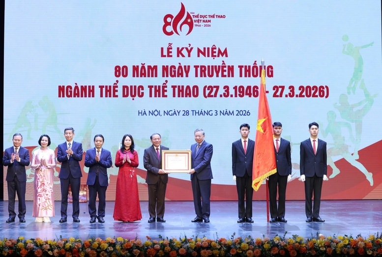 Tổng Bí thư Tô Lâm trao Huân chương Lao động hạng Nhất tặng Cục Thể dục Thể thao Việt Nam (Bộ Văn hoá, Thể thao và Du lịch) - Ảnh: VGP/Nhật Bắc
