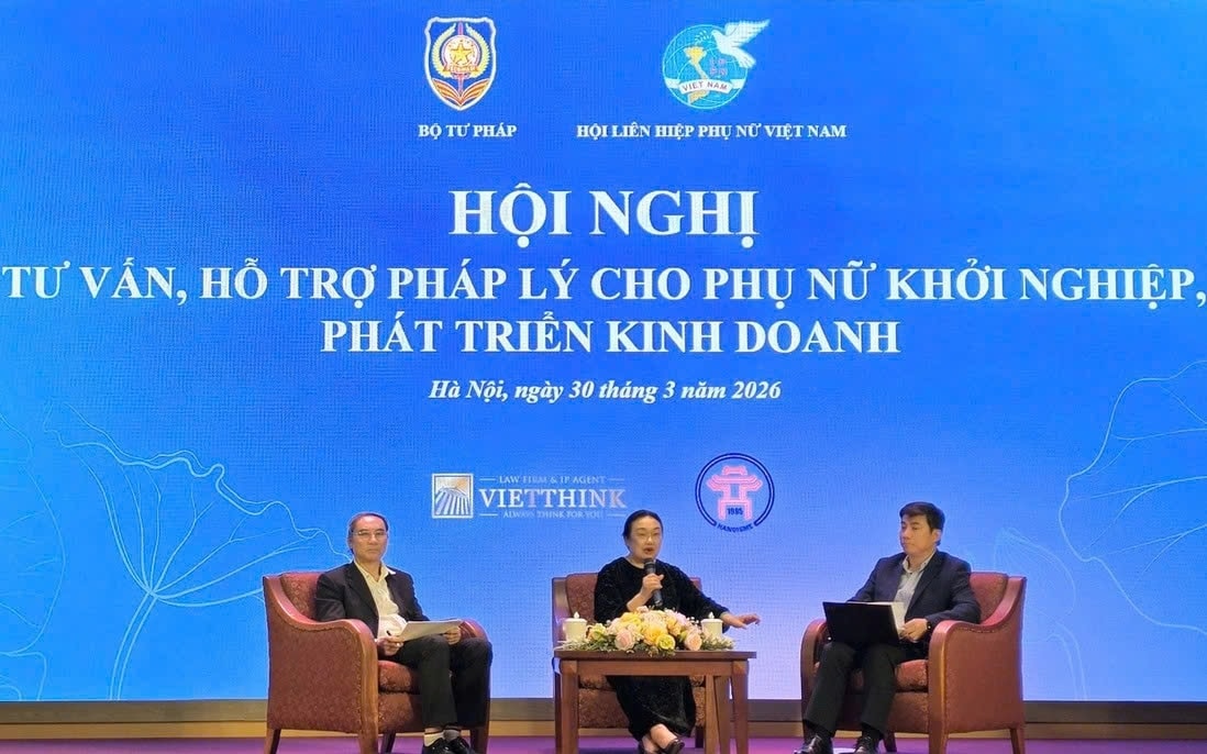 Các chuyên gia trao  đổi, giải đáp các nội dung  tại Hội nghị