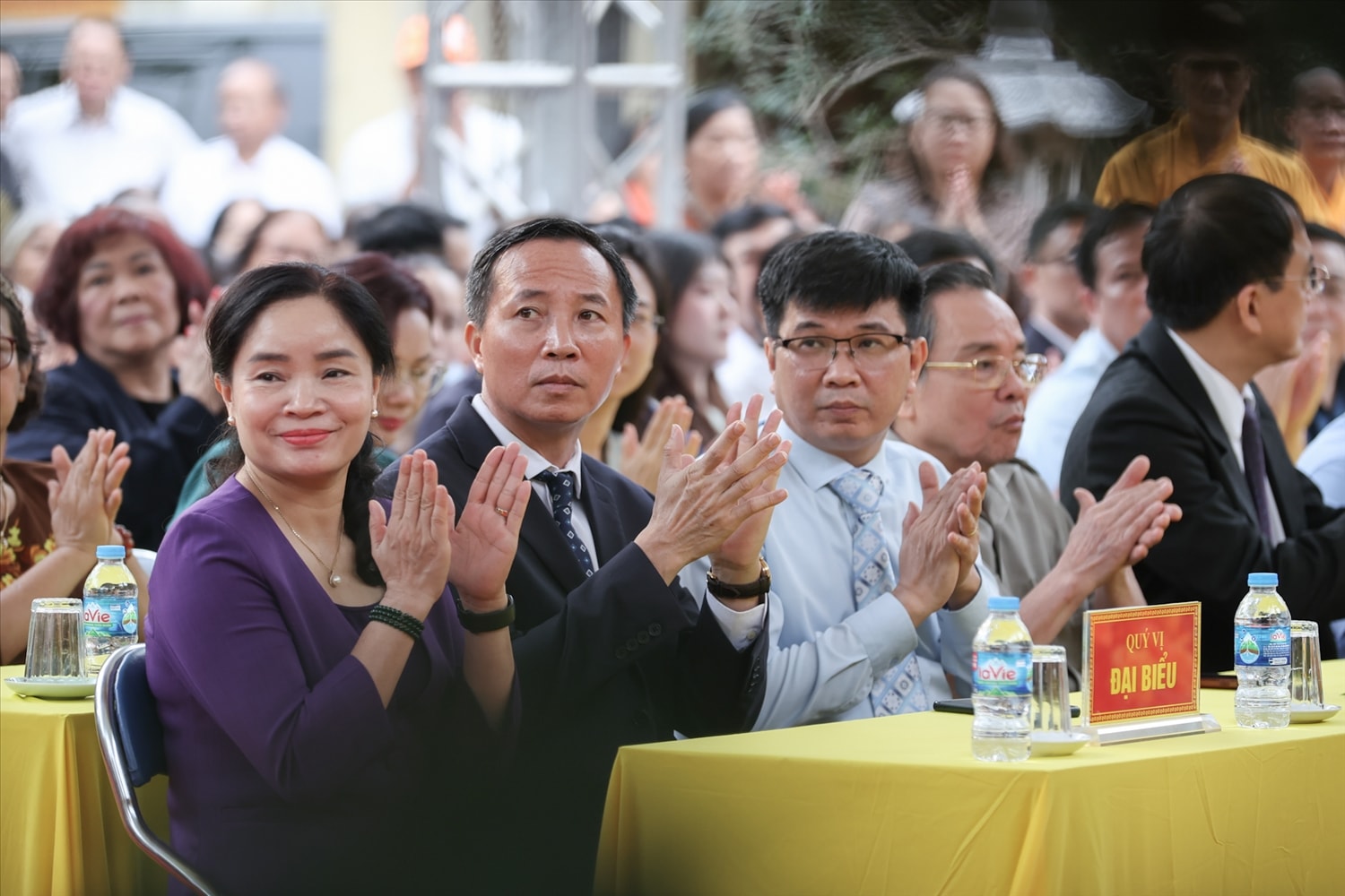 Các đại biểu bộ ngành và các địa phương  tham dự buổi lễ. Ảnh Lê Anh Dũng