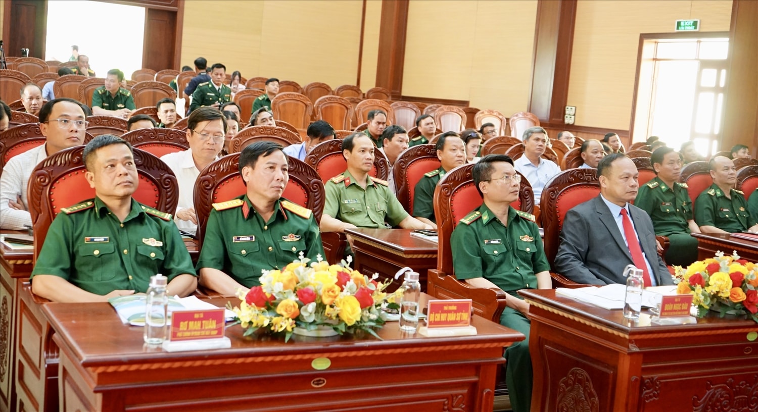 Các đại biểu tham dự Hội nghị