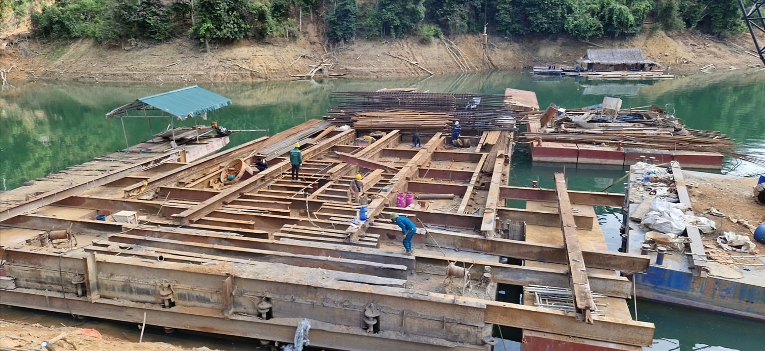 Sau nhiều tháng tạm dừng thi công, đại dự án giao thông miền Tây xứ Nghệ sắp tái khởi động. Ảnh: Thanh Hải