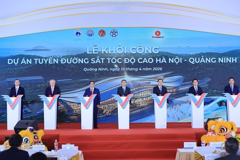 Thủ tướng Lê Minh Hưng và các đại biểu thực hiện nghi thức khởi công tuyến đường sắt tốc độ cao Hà Nội-Quảng Ninh - Ảnh: VGP/Nhật Bắc