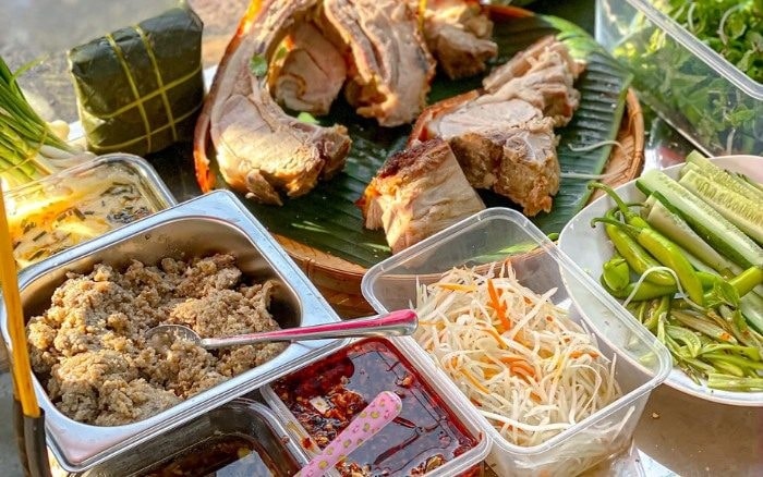 Nguyên liệu tạo nên món bánh mì heo quay