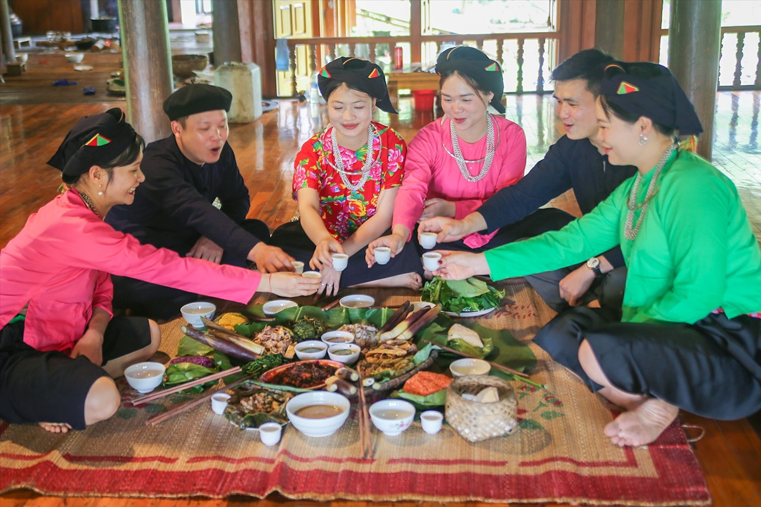 Ẩm thực bản địa - Sự kết tinh từ sản vật thiên nhiên và lòng hiếu khách  của người Tày Lâm Thượng