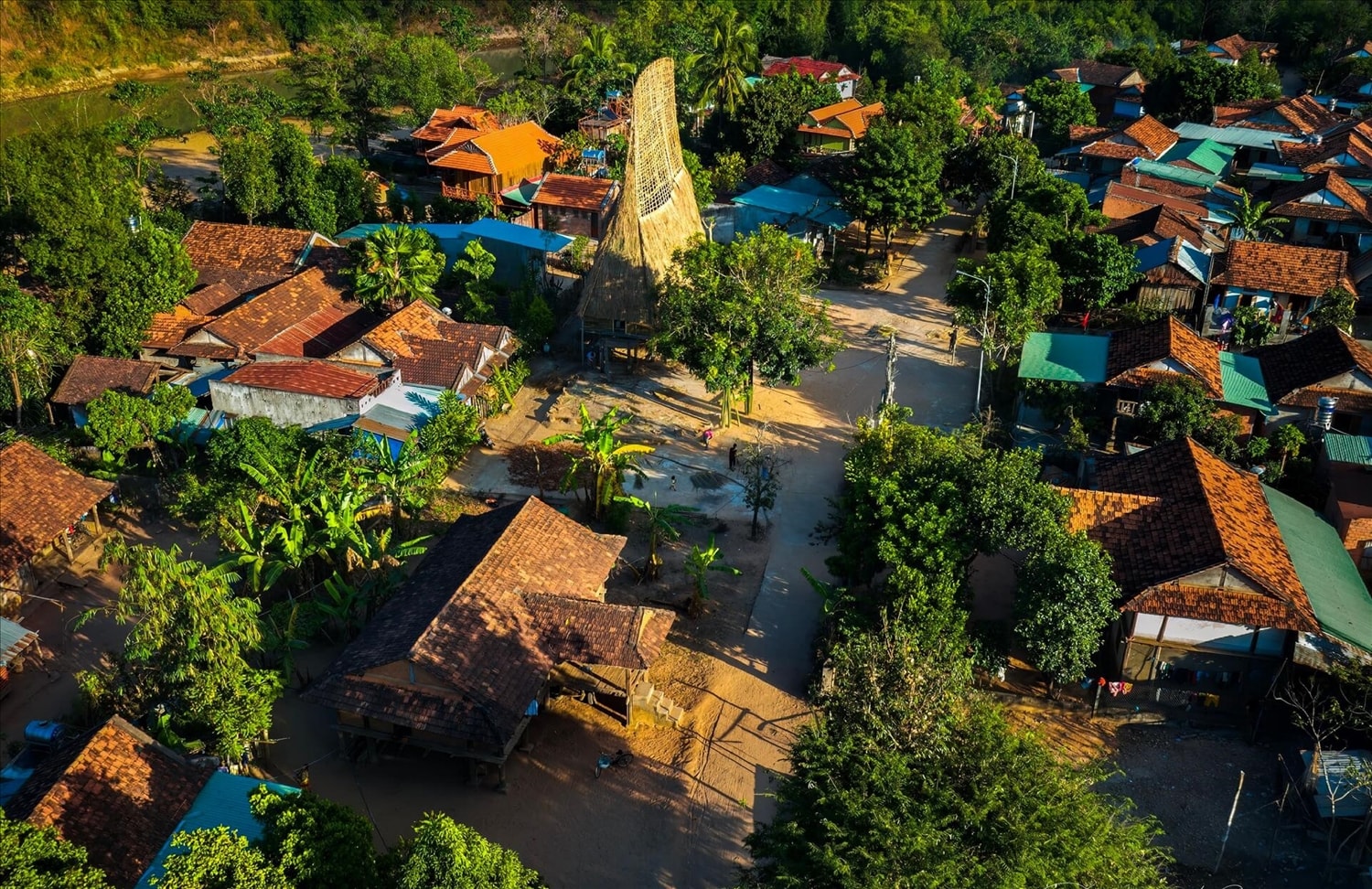 (Bài CTV) Giữ buôn làng giữa lòng phố thị 3
