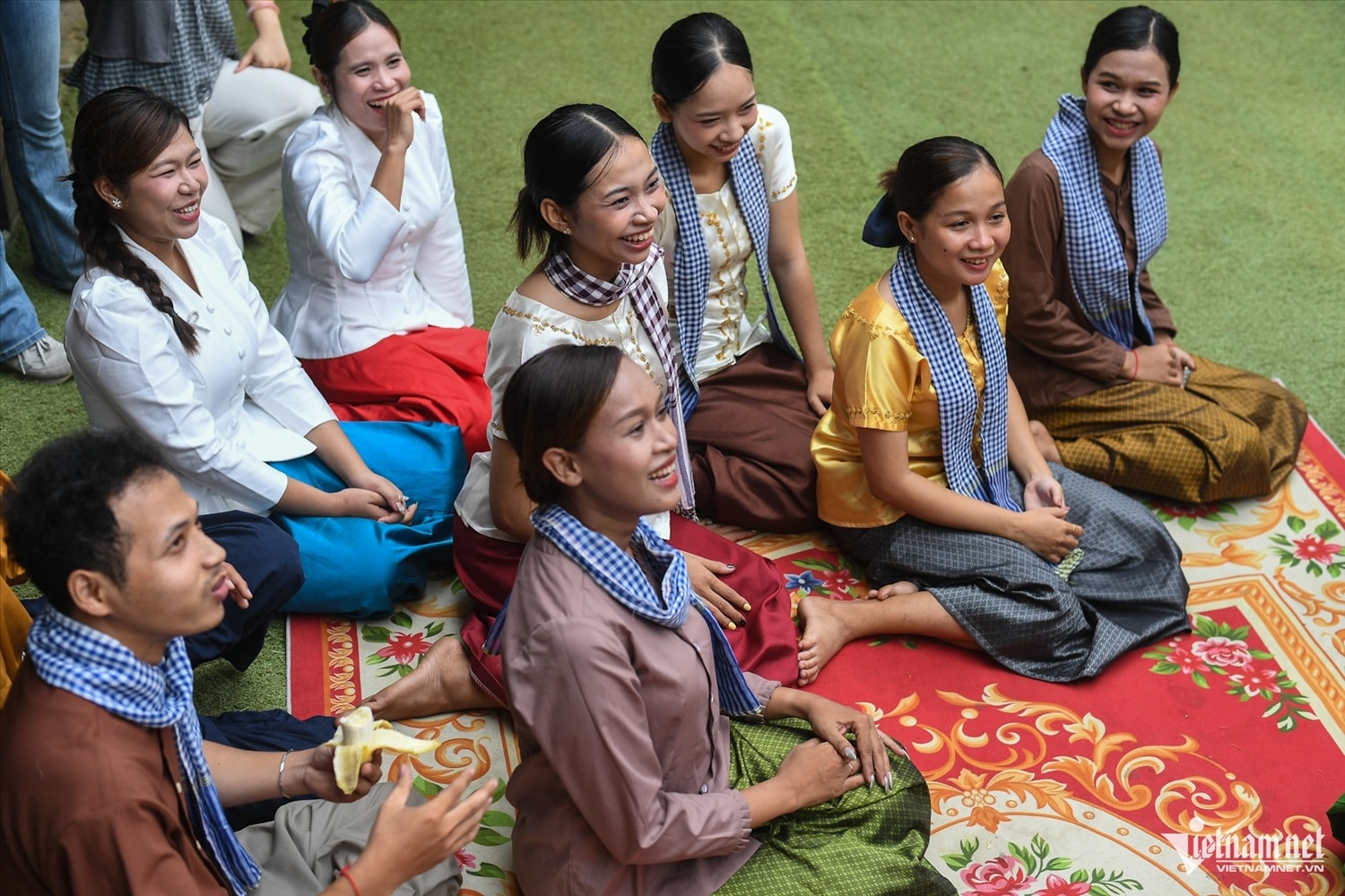 (TIN DẪN) Xem người Tày, Khmer, Chu Ru... làm lễ son tràng, cúng trăng giữa lòng Hà Nội 3