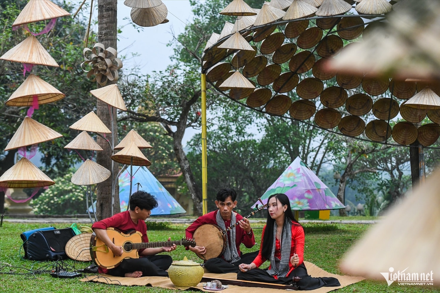 (TIN DẪN) Xem người Tày, Khmer, Chu Ru... làm lễ son tràng, cúng trăng giữa lòng Hà Nội 16