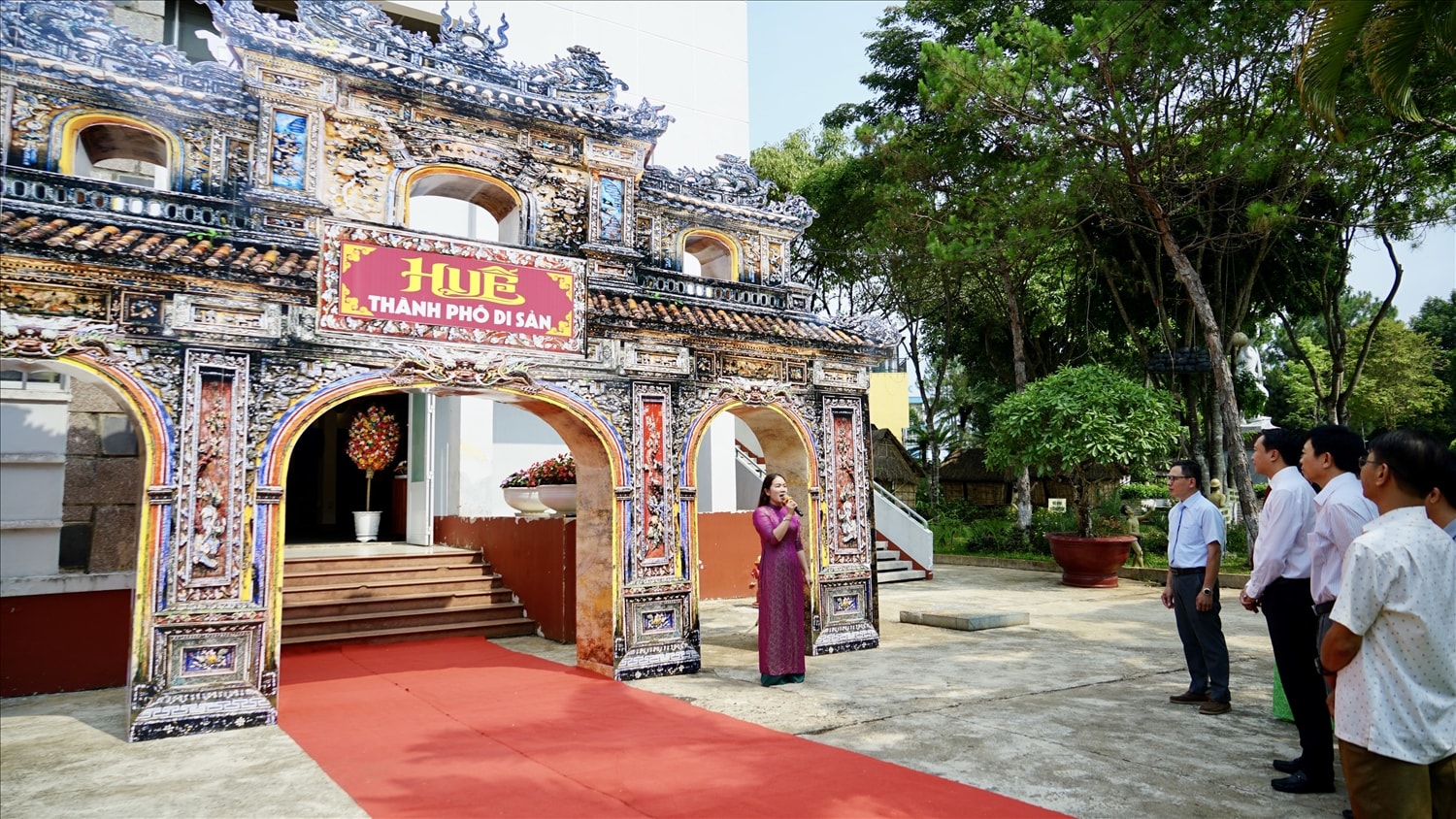 Trưng bày chuyên đề đã đưa di sản văn hoá Huế đến gần hơn với người dân Gia Lai