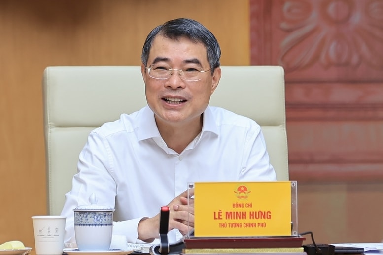 Thủ tướng Lê Minh Hưng yêu cầu Bộ, ngành công thương chịu trách nhiệm không để thiếu điện, xăng dầu trong mọi tình huống - Ảnh: VGP/Nhật Bắc