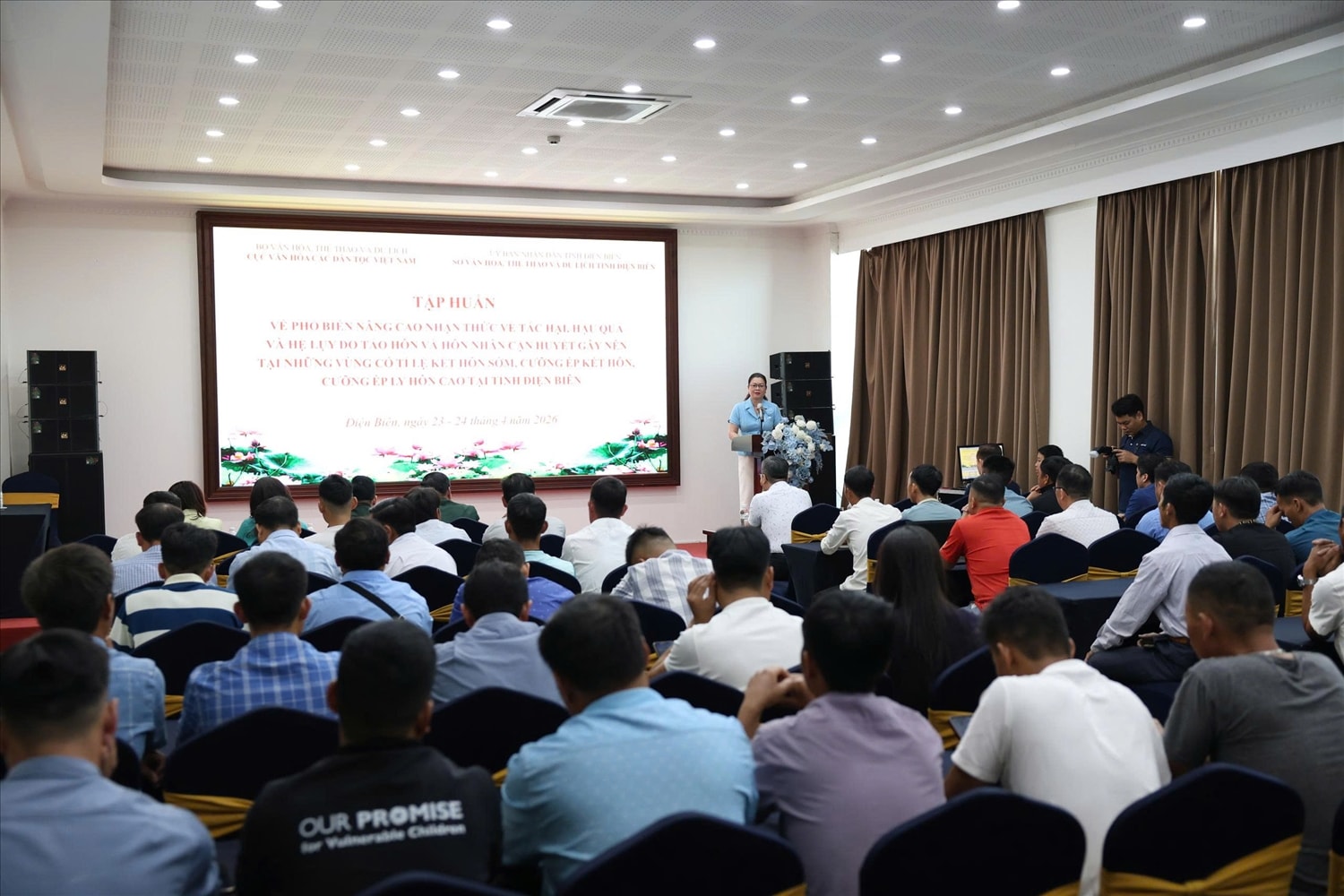 Lớp tập huấn nâng cao nhận thức về tác hại, hệ lụy của tảo hôn và hôn nhân cận huyết thống diễn ra từ 23-24/4
