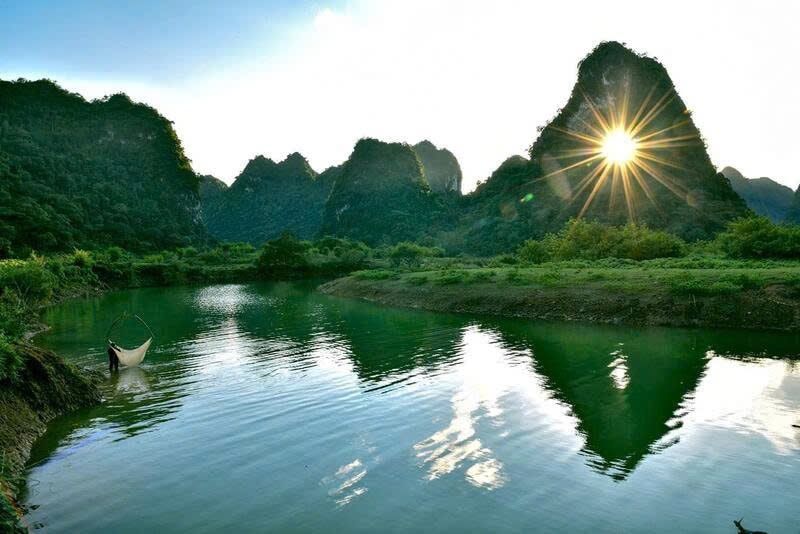 Núi Mắt Thần Cao Bằng (Ảnh St)