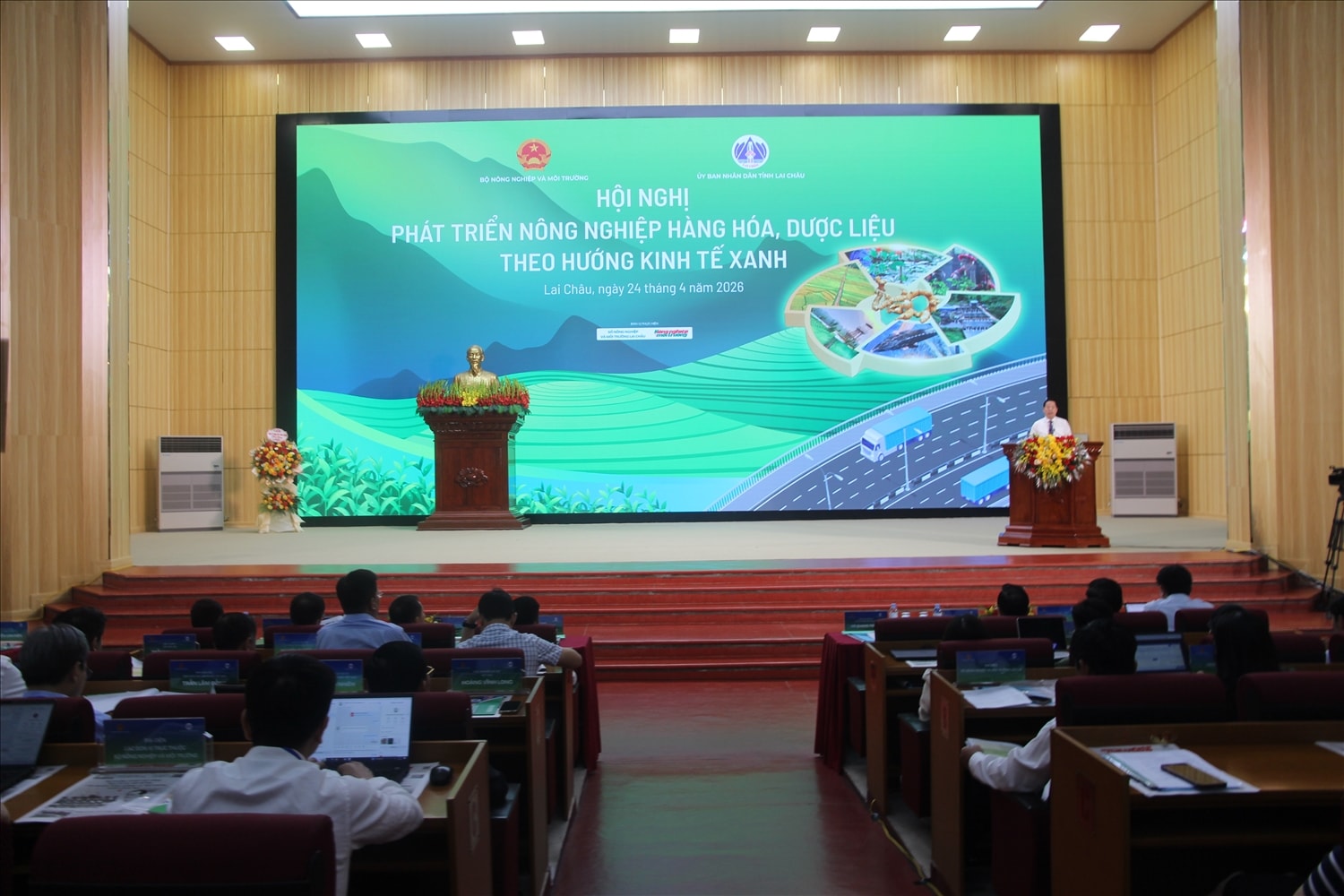 Hội nghị được tổ chức nhằm định hướng phát triển nông nghiệp bền vững của âu gắn với chuyển  Lai Chđổi xanh (Ảnh Trọng Bảo)