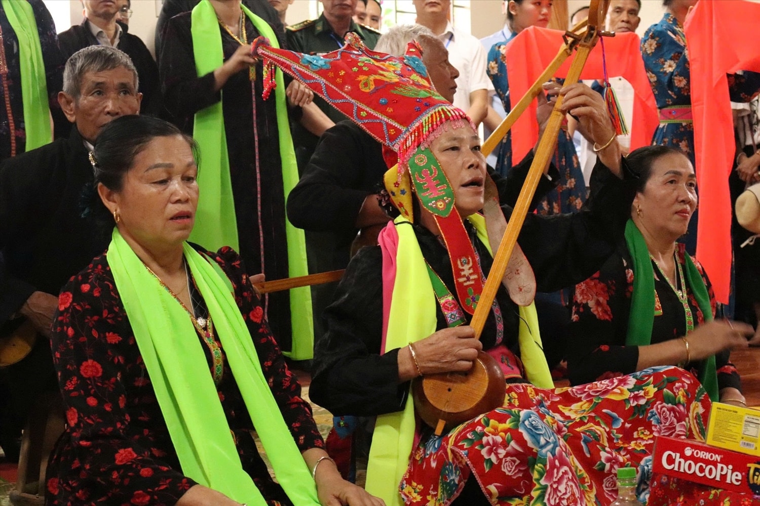 Nghi thức cúng Then (Ảnh Báo LC)