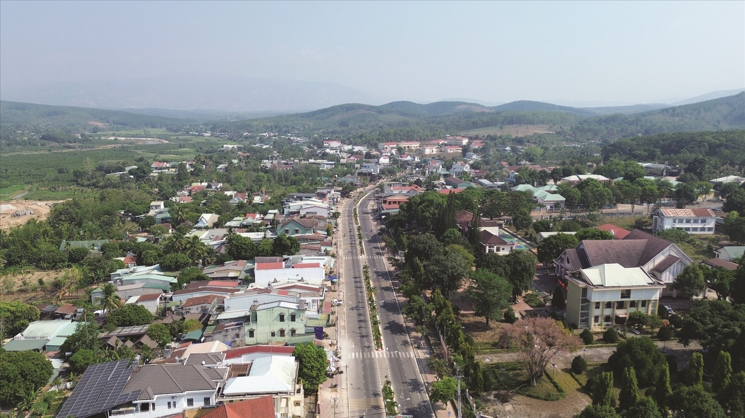 Một góc trung tâm xã Đăk Tô