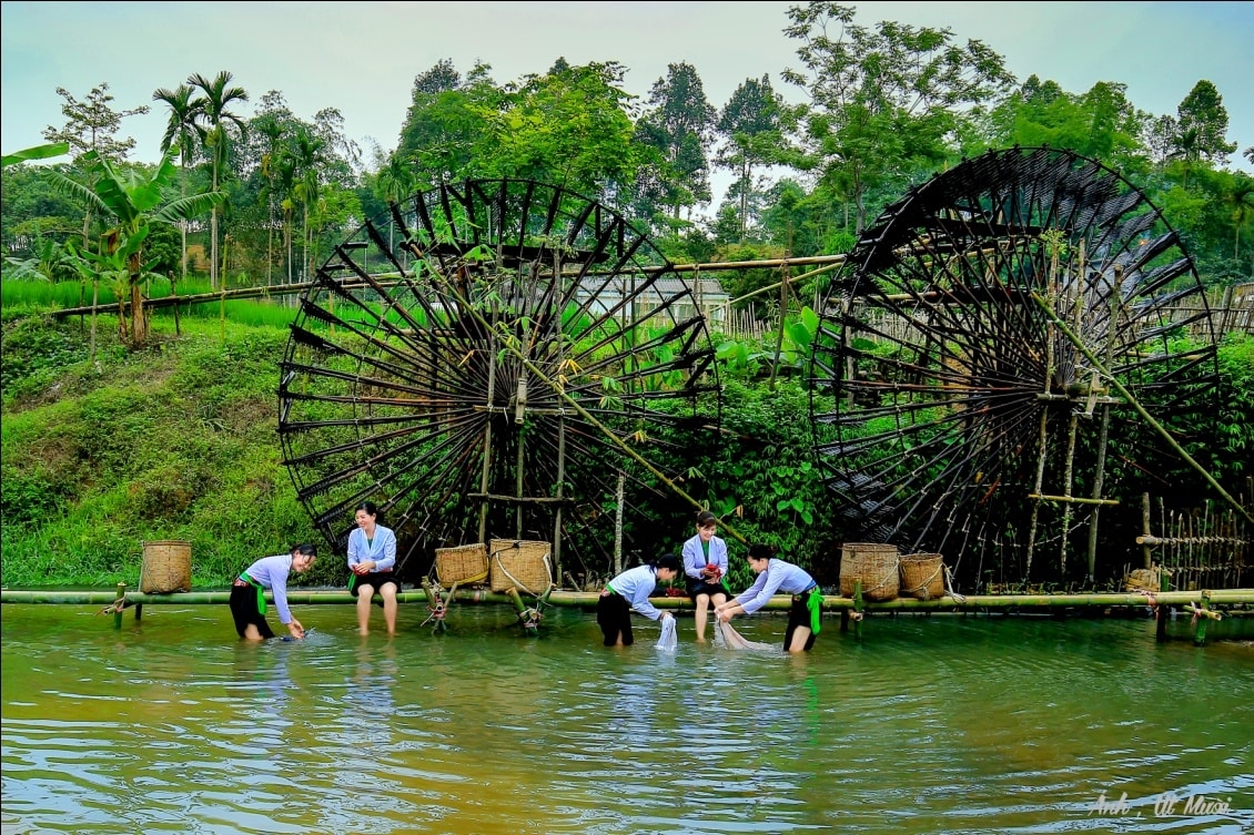 Không ít địa phương đã đưa cọn nước vào các hoạt động du lịch cộng đồng, như một cách để giới thiệu bản sắc văn hóa tới du khách.