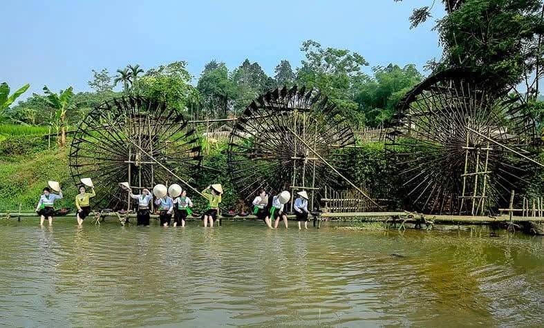 Cọn nước gắn bó mật thiết với đời sống của đồng bào miền núi